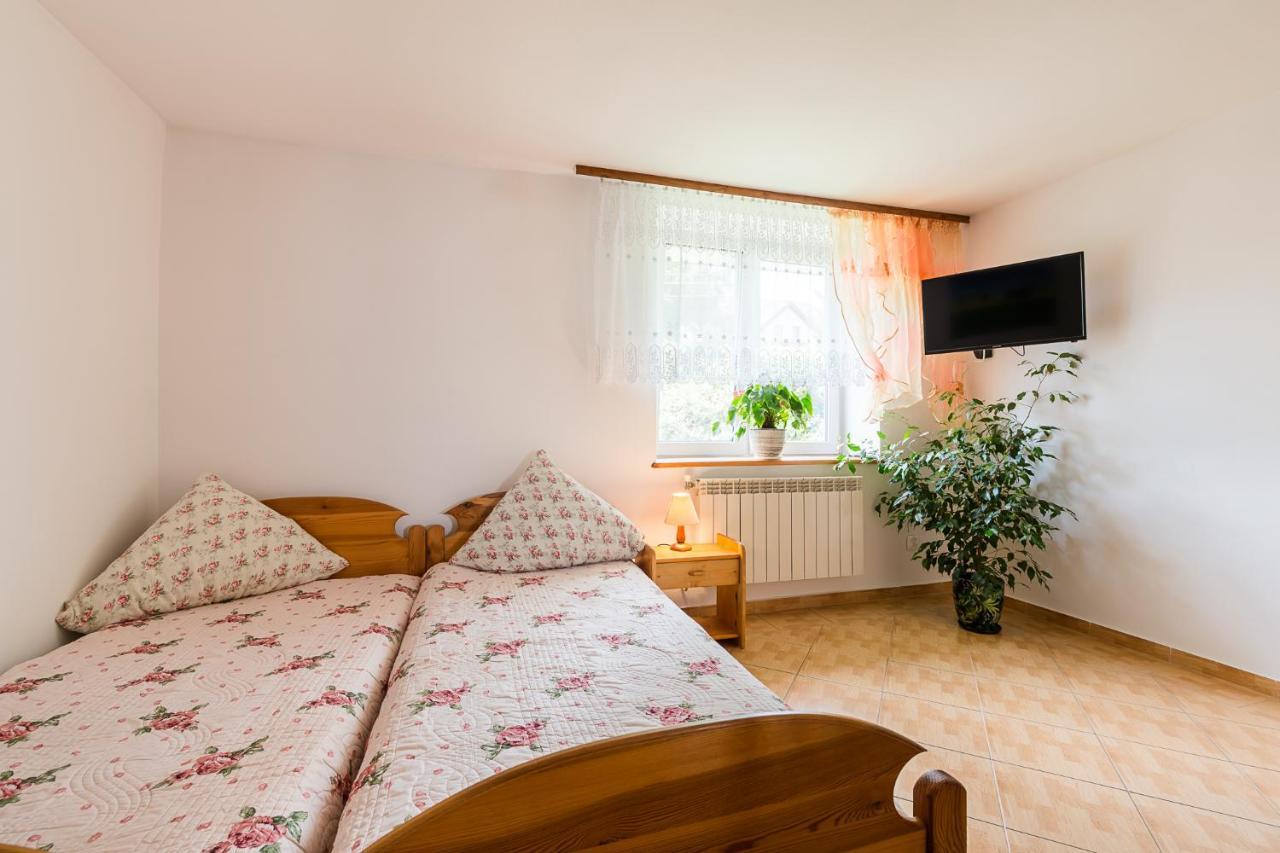 Villa Bieszczadzki Krakowiak 575-894-584 Lub 535-595-732 à Polańczyk Extérieur photo